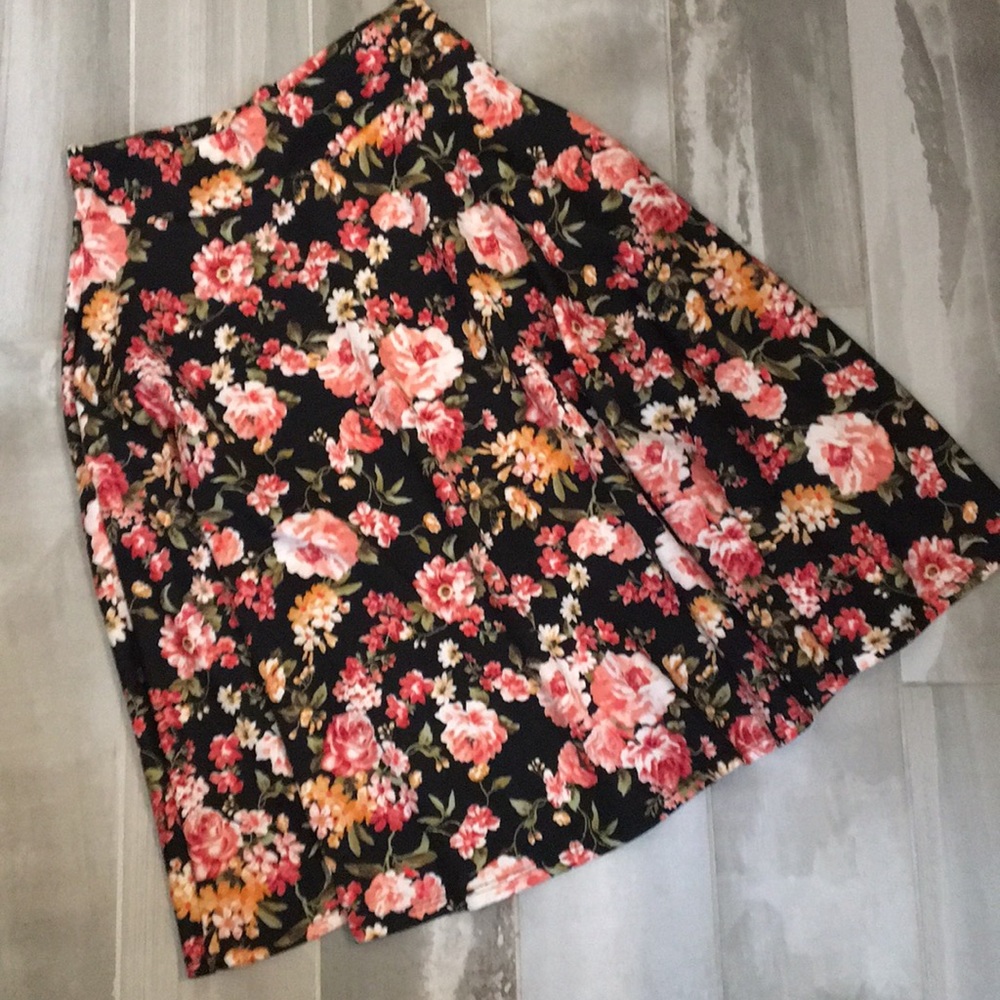 Agnes & Dora MIDI Skirt